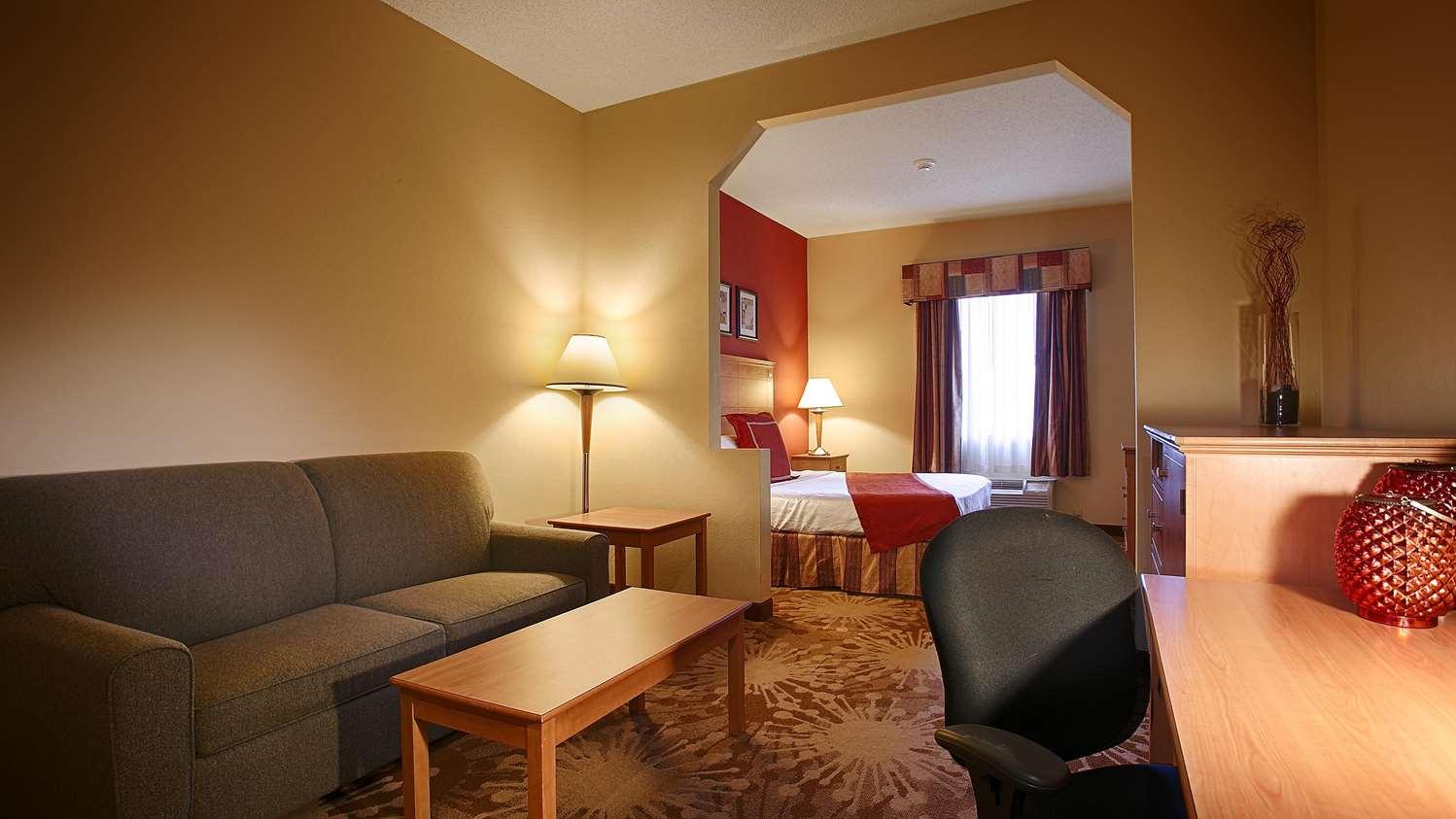 Best Western Plus New Cumberland Exterior photo
